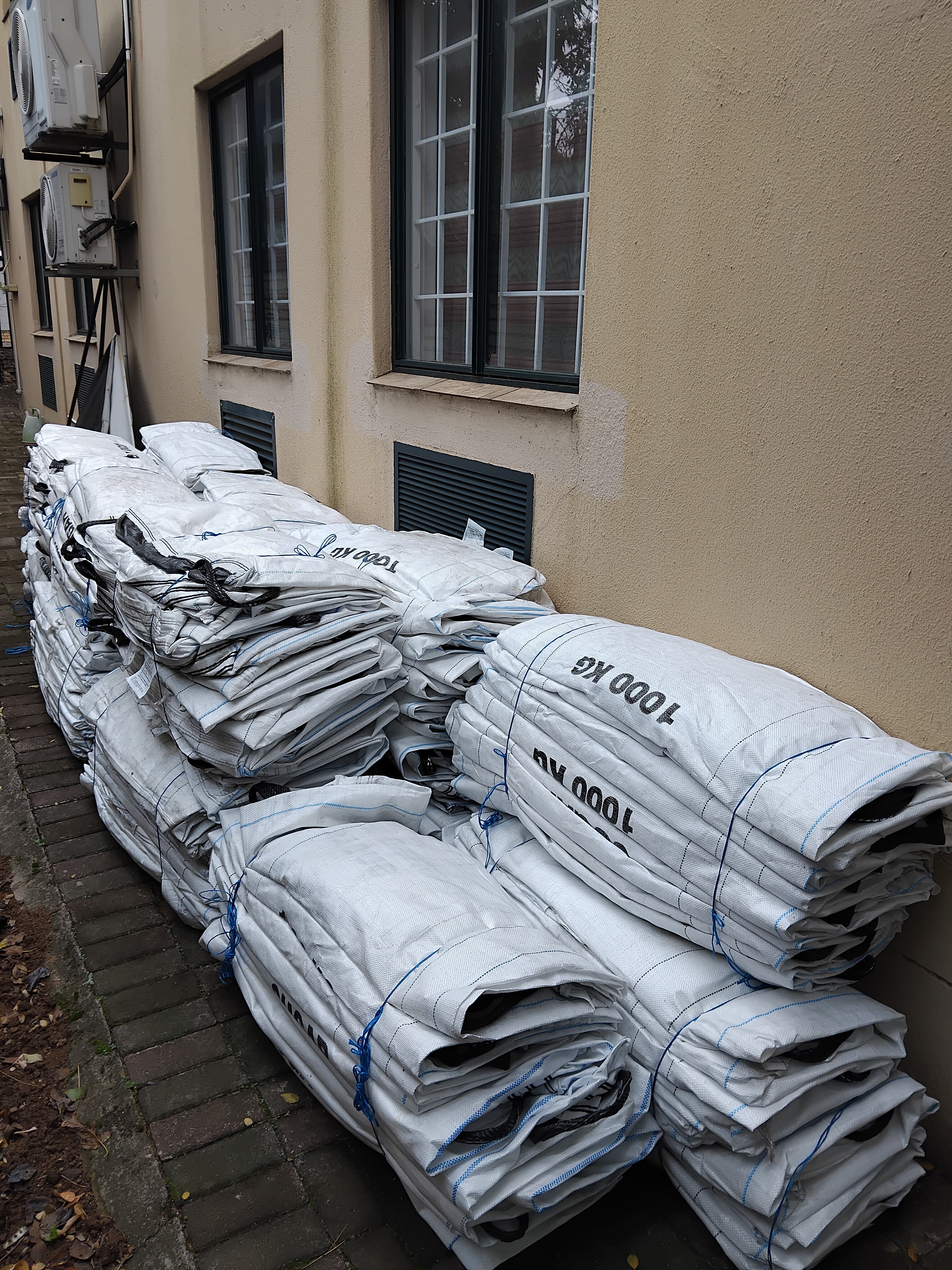 Reusable bulk bags available for buyers